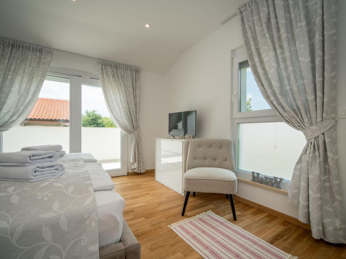 Holiday Home Andela By Interhome Dobrinj Buitenkant foto